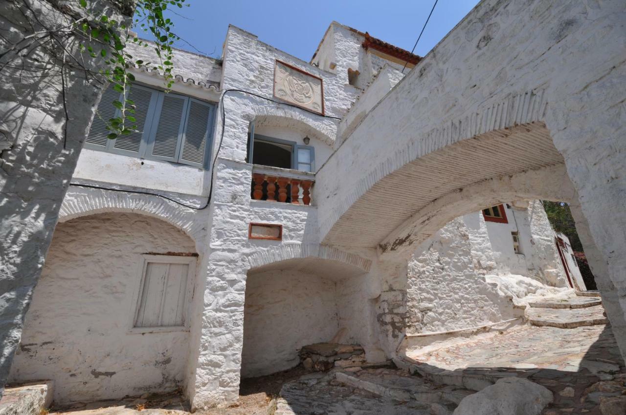 Rallou House Hydra Экстерьер фото